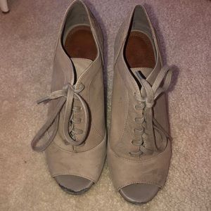 Gianni Bini Heeled Booties! Size 7.5 M.